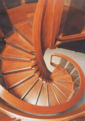 Fabrication d'un escalier bois arborescent sur mesure - Photo 2