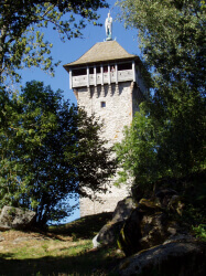 Réfection des escaliers bois de la Tour de Peyrebrune - Photo 2